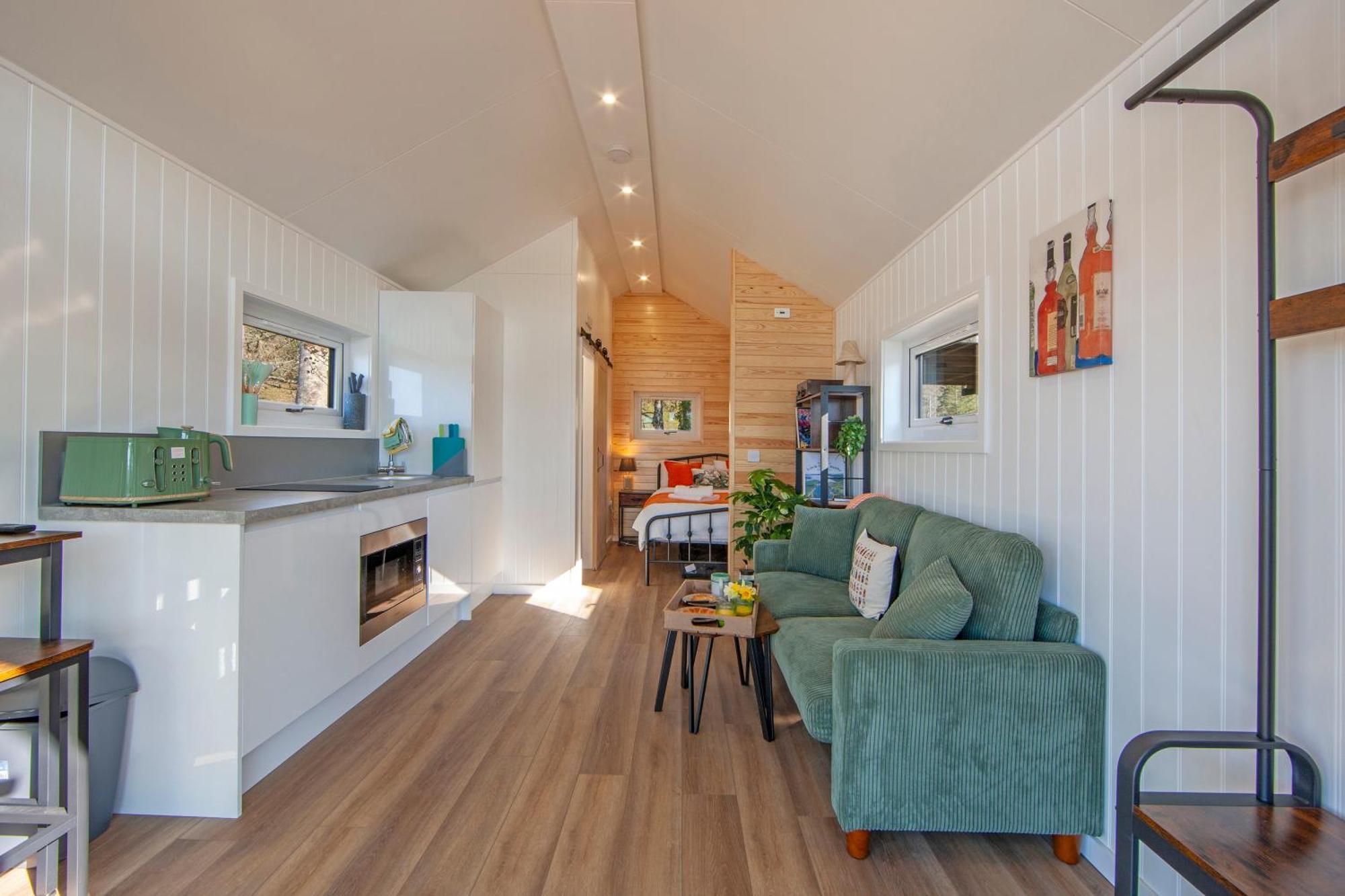 Appin Holiday Homes -Caravans, Lodges, Shepherds Hut And Train Carriage Stays Exterior photo